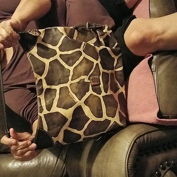 Dooney and Bourke purse - Picture 1 of 1